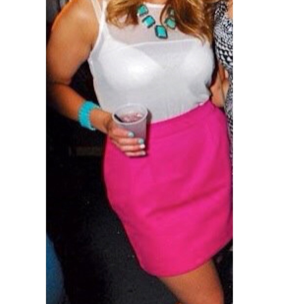 Hot pink skirt with pockets